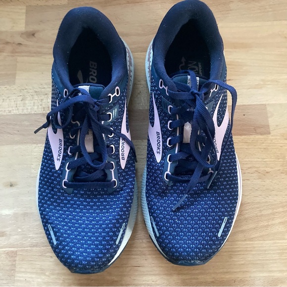 Brooks size 8.5 medium Adrenaline 22 GTS Support Shoe Navy Purple - Picture 2 of 11